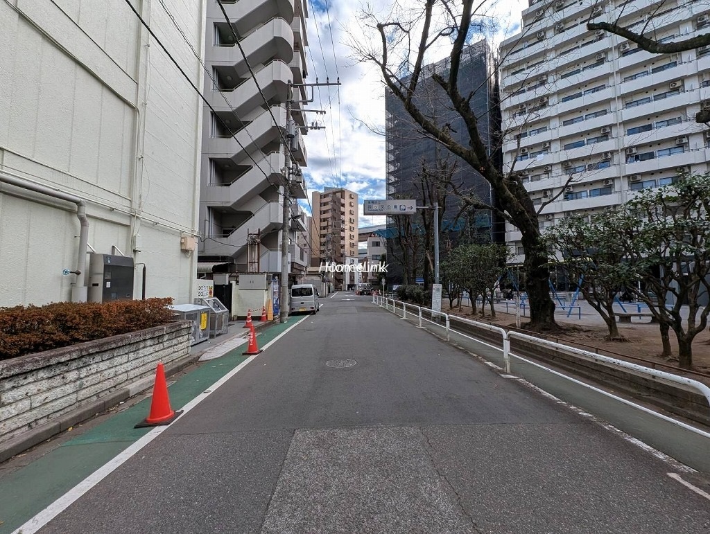 板橋コーポラス　前面道路